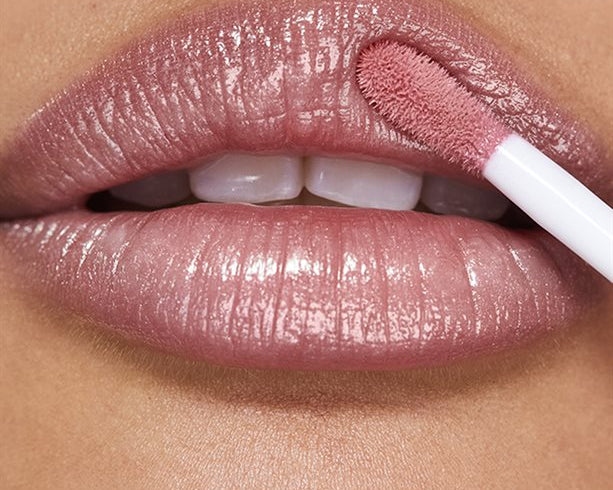 Beginner Friendly Clear Lip Gloss Recipe