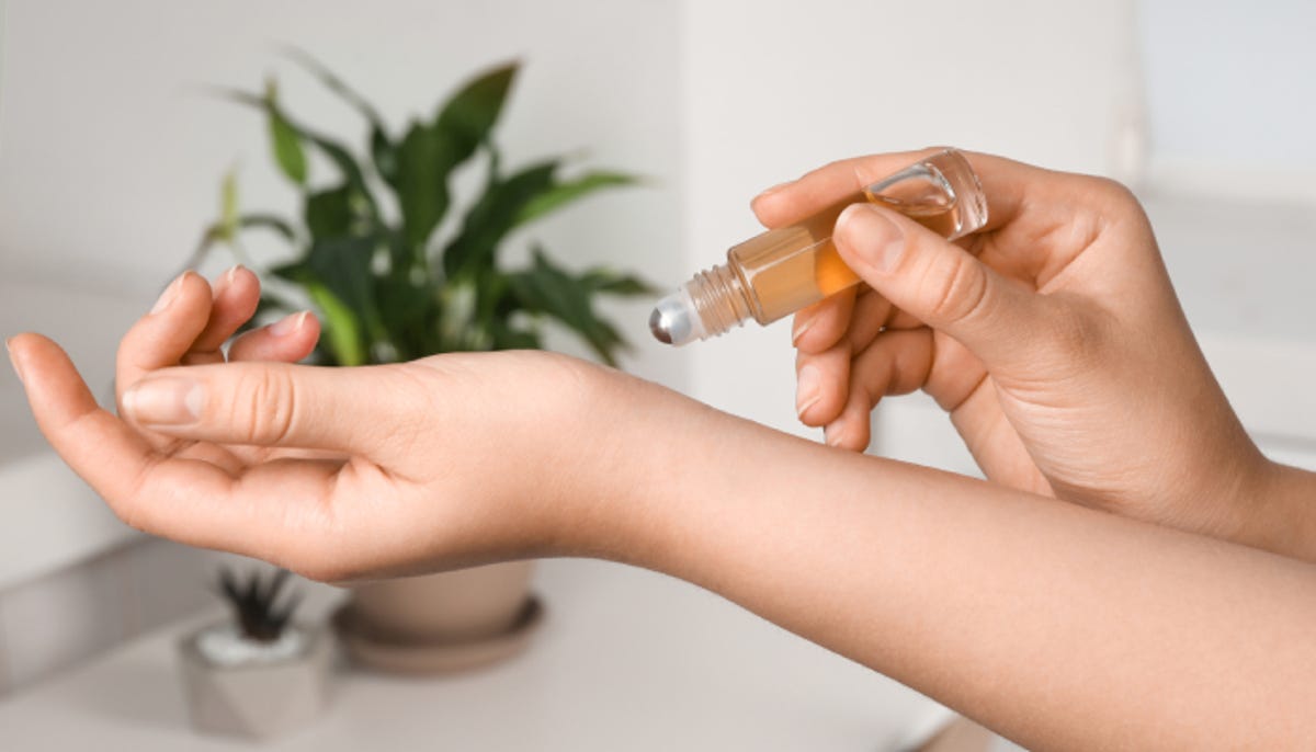 Essential Oil Perfume Roller (Mood-Boost & Stress Relief)