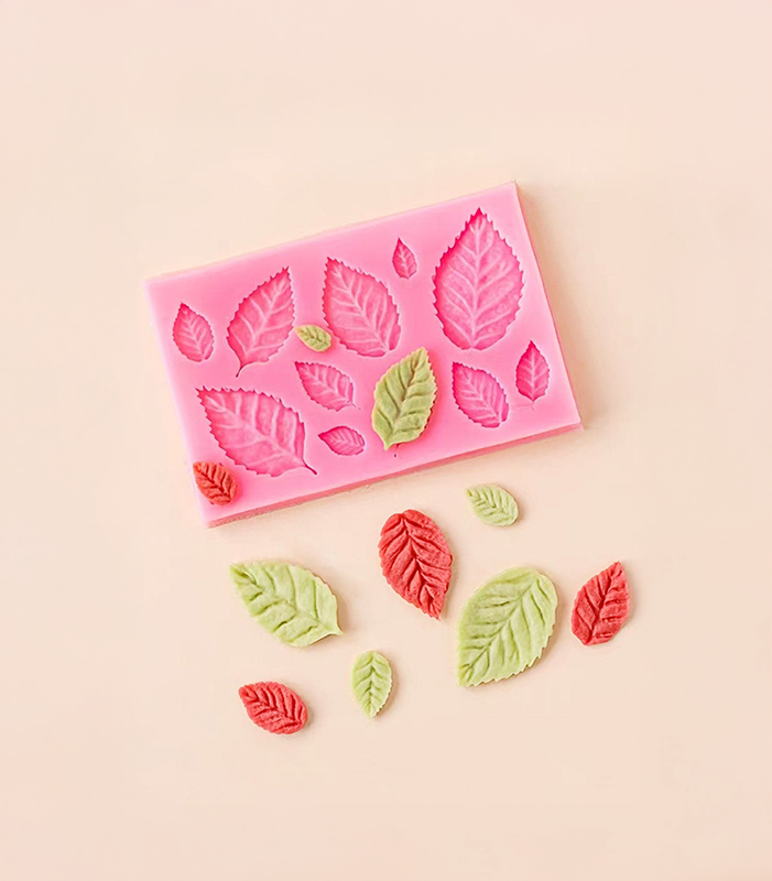 Assorted Leaf Shapes (12-in-1) Silicone Mould