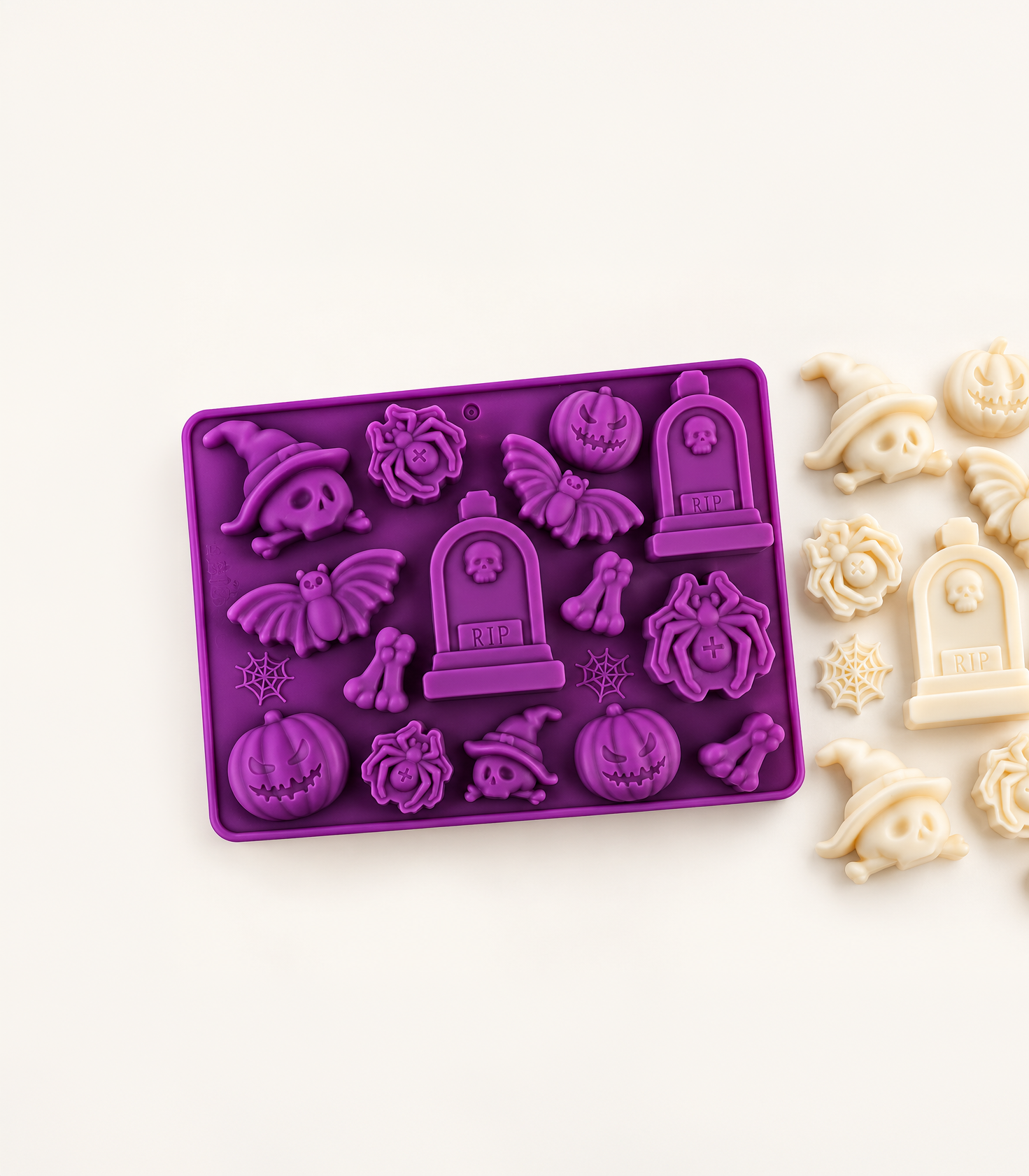 SiliconeMould_HalloweenMiniShapes_15Cavities.png